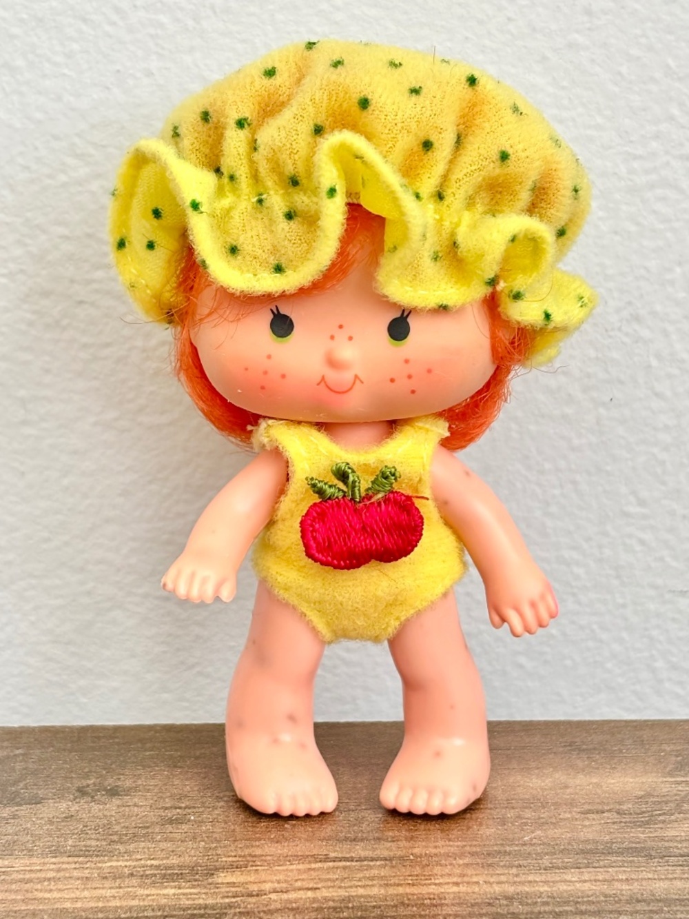 VINTAGE Strawberry Shortcake Doll Apple Dumplin Figure Outfit Hat Kenner 1979